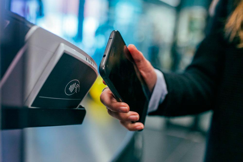 Are Bank Cards Gradually Becoming Outdated?